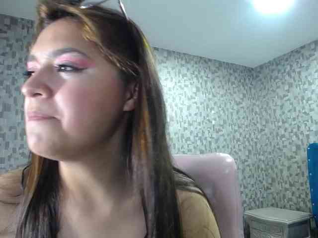 CrisstalPink webcam