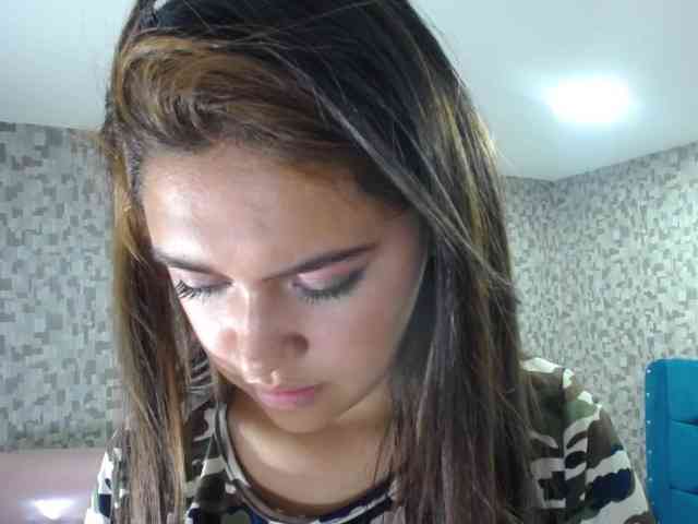 CrisstalPink webcam