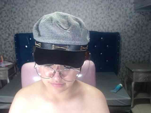 CrisstalPink webcam