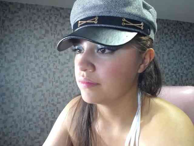 CrisstalPink webcam