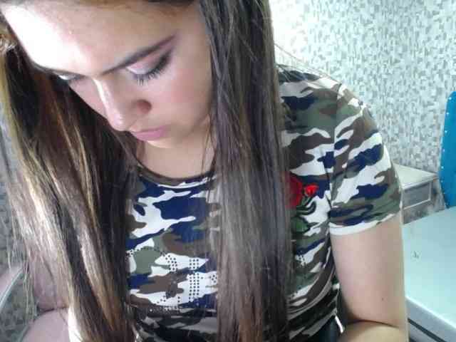 CrisstalPink webcam