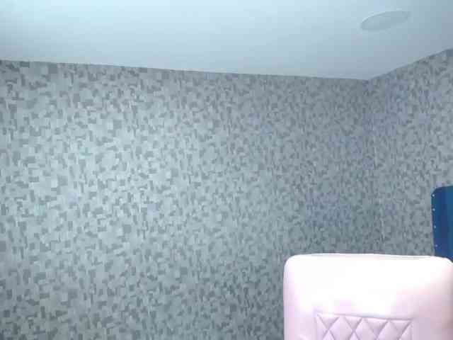CrisstalPink webcam