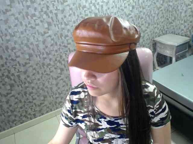 CrisstalPink webcam