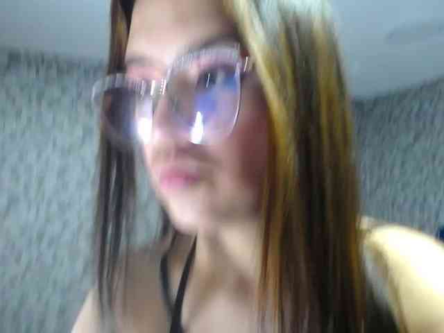 CrisstalPink webcam
