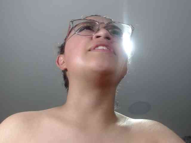 CrisstalPink webcam
