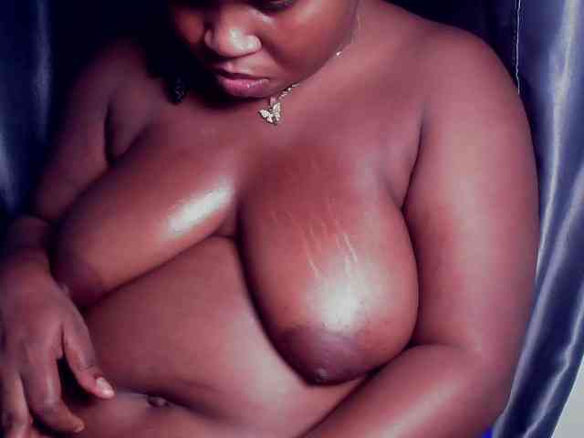 Creamyposh webcam