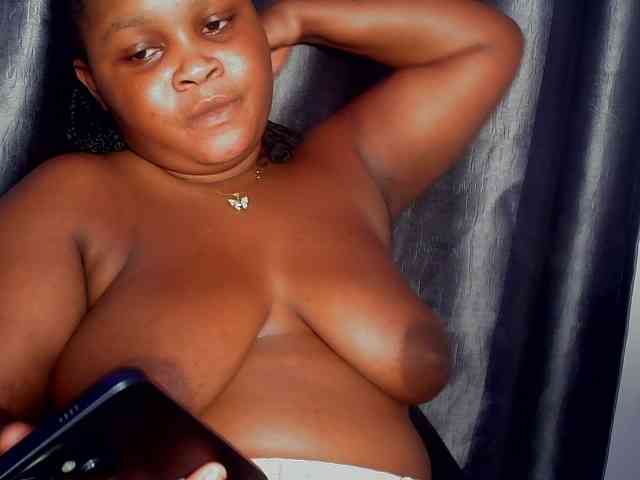 Creamyposh webcam