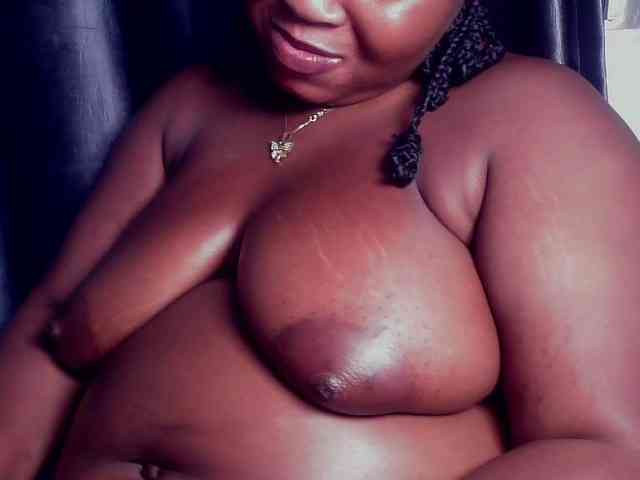 Creamyposh webcam