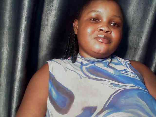 Creamyposh webcam