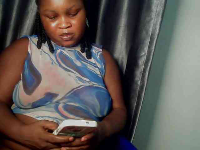 Creamyposh webcam