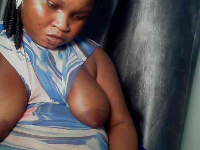 Creamyposh webcam