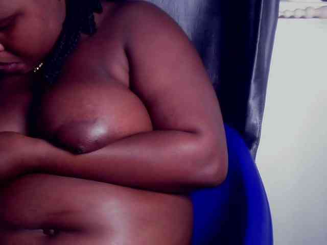 Creamyposh webcam