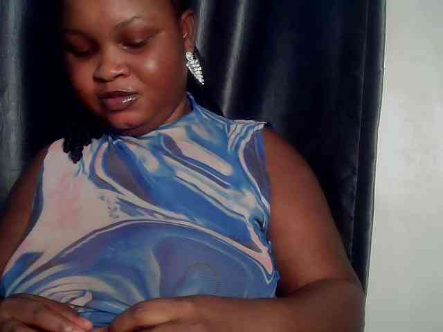Creamyposh webcam
