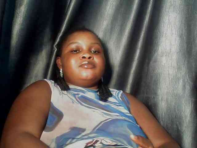 Creamyposh webcam