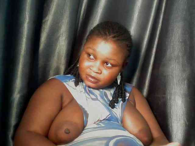 Creamyposh webcam