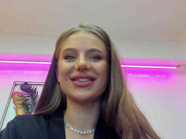 VikaFever webcam