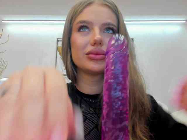 VikaFever webcam