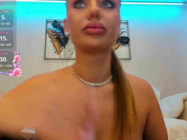 VikaFever webcam