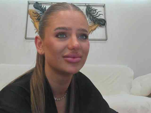 VikaFever webcam