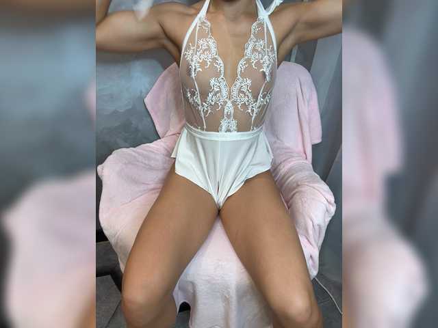 Accedi alla chat con il nickname Viki-05 Viki-05