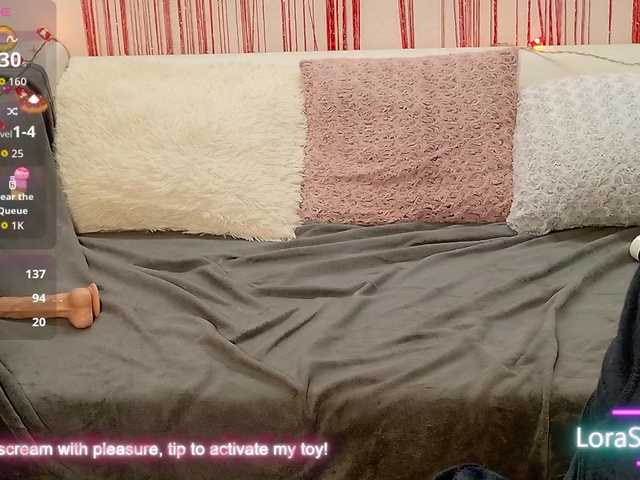 Gratis Live Sexcam mit LoraShines LoraShines