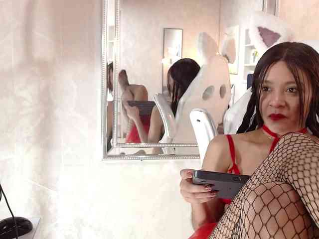 roxxanavelmont1 webcam