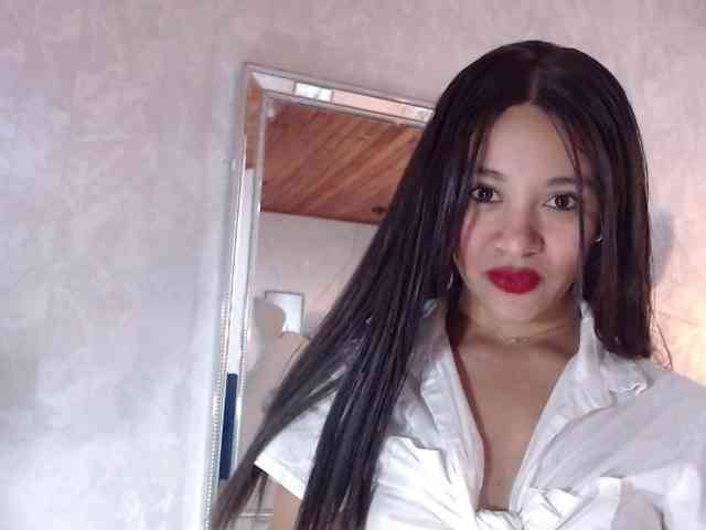 roxxanavelmont1 webcam