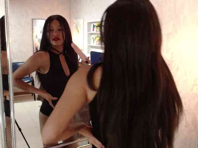 roxxanavelmont1 webcam