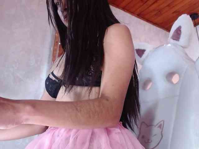 roxxanavelmont1 webcam