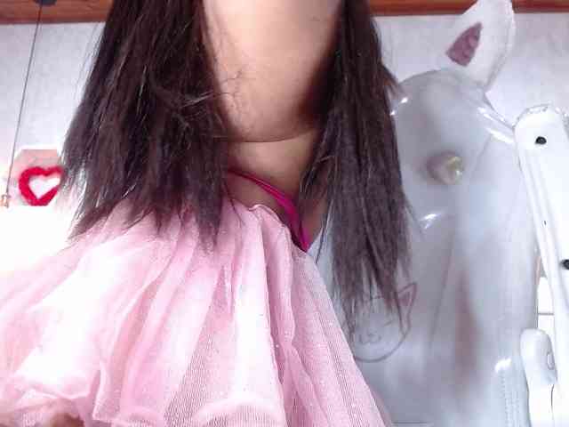 roxxanavelmont1 webcam