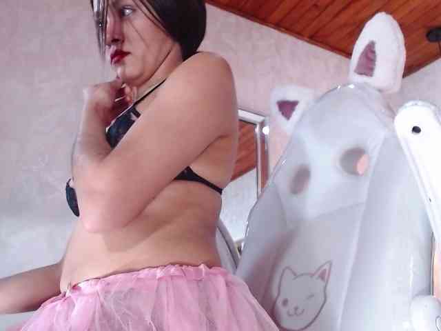 roxxanavelmont1 webcam