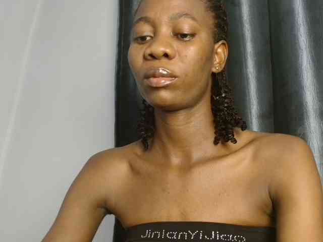 Sweetpussy135 webcam