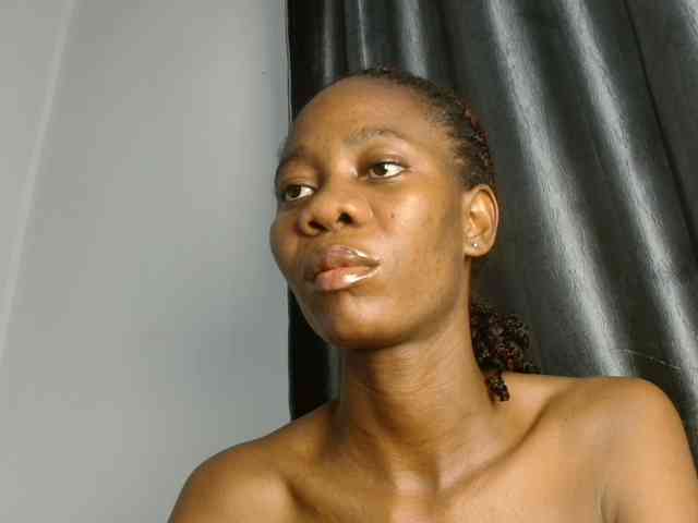 Sweetpussy135 webcam