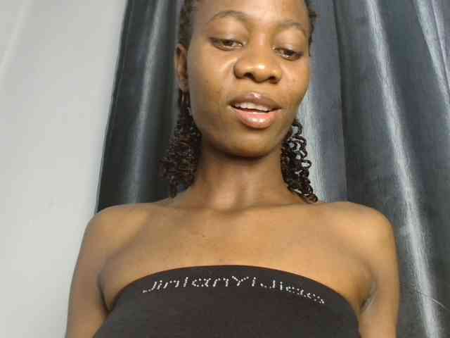 Sweetpussy135 webcam