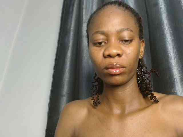 Sweetpussy135 webcam