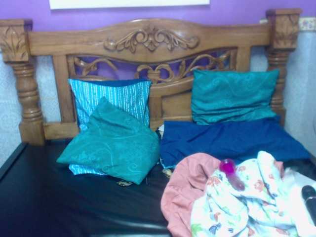 AmaliaAndAngely Live Cam on BongaCams