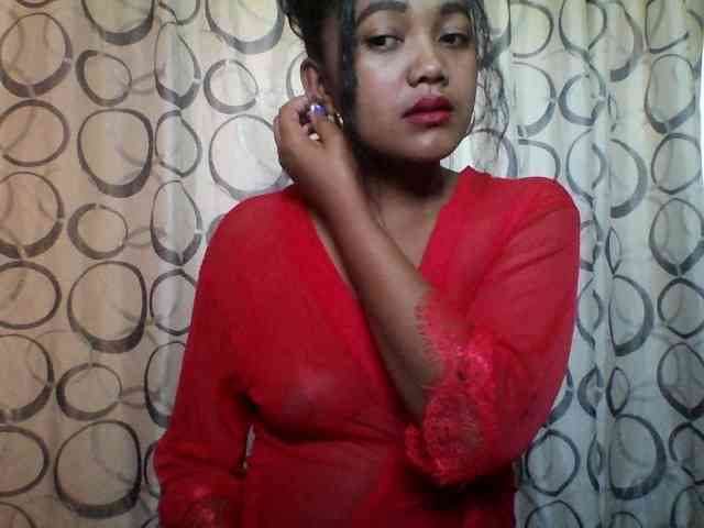 justine33 webcam