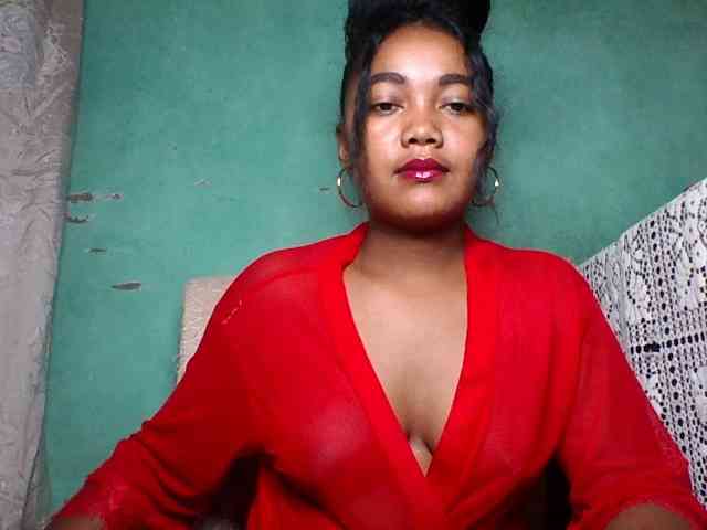 justine33 webcam