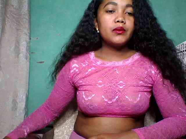 justine33 webcam