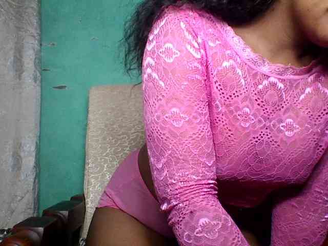 justine33 webcam