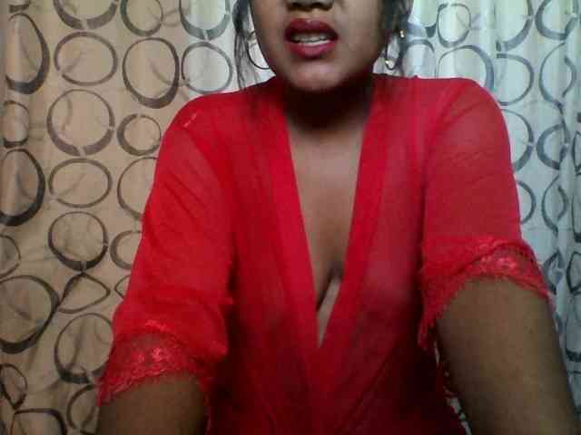 justine33 webcam
