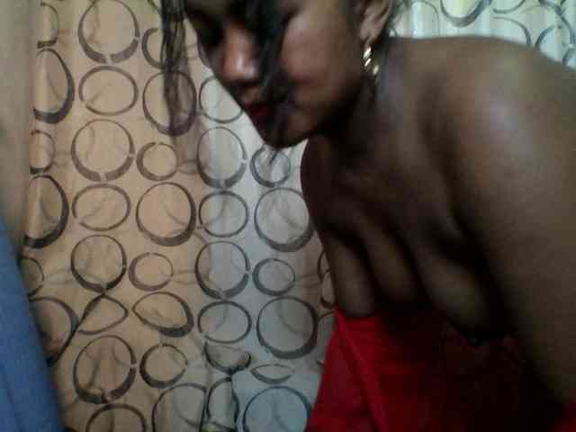 justine33 webcam