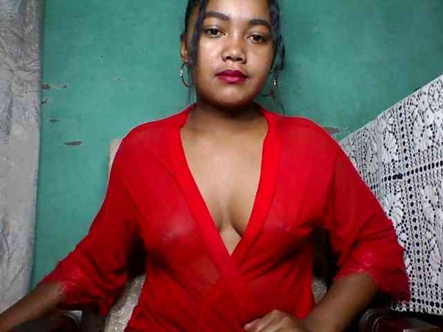 justine33 webcam