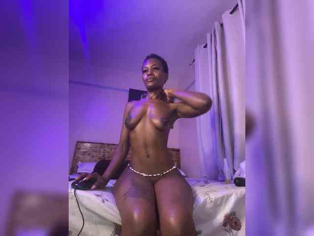 SplasherQueen webcam