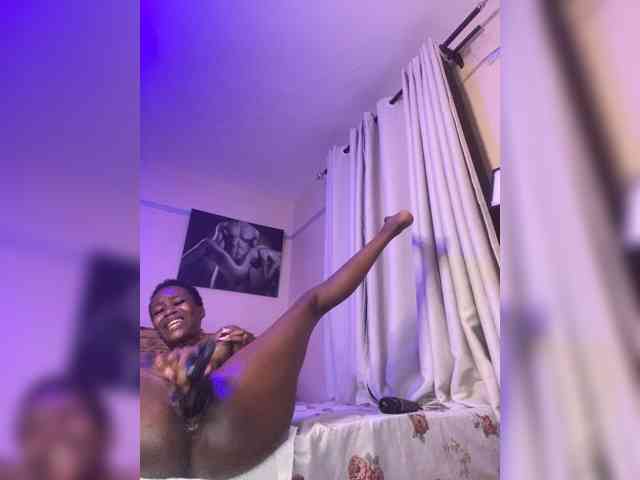 SplasherQueen webcam