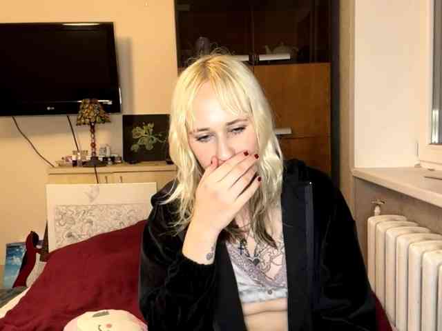 MaryjaneMacdougal webcam