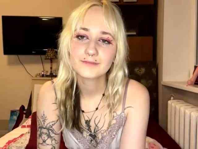 MaryjaneMacdougal webcam