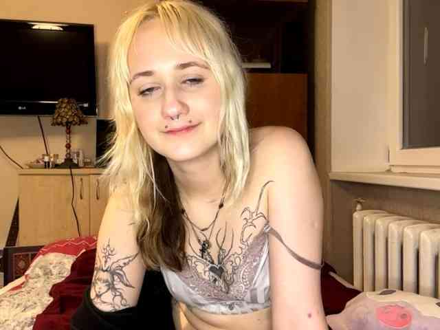 MaryjaneMacdougal webcam
