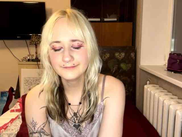 MaryjaneMacdougal webcam