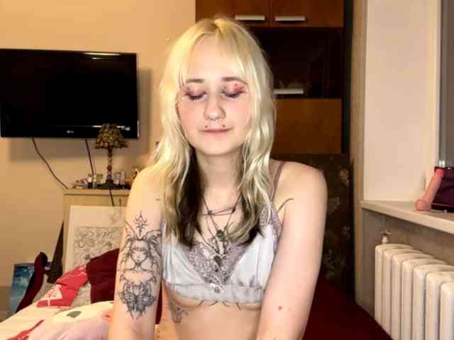 MaryjaneMacdougal webcam